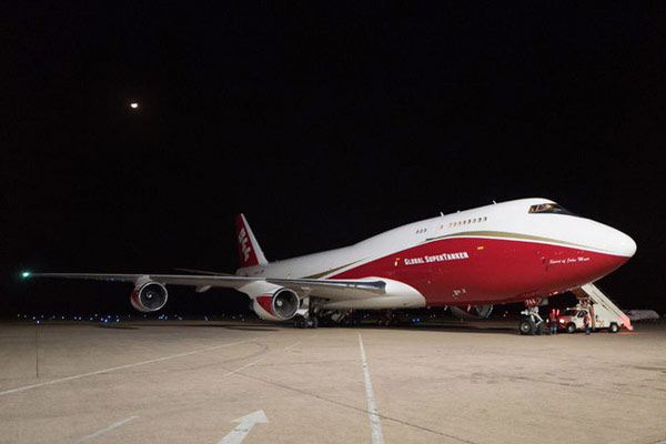 Chiếc máy bay Boeing 747 Supertanker