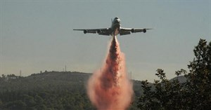 Supertanker, 'siêu máy bay chữa cháy' đang nỗ lực cứu lấy rừng Amazon