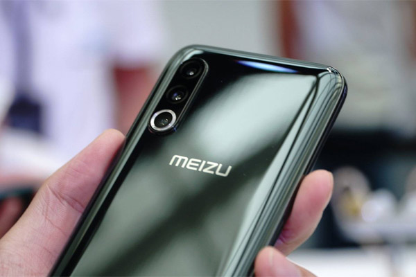 Meizu 16s Pro được trang bị 3 camera sau