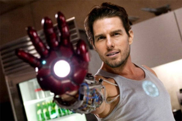 Tom Cruise trong vai Tony Stark