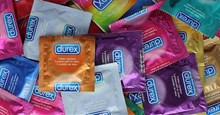 Bật cười với những hình ảnh quảng cáo "cực đỉnh" của bao cao su Durex