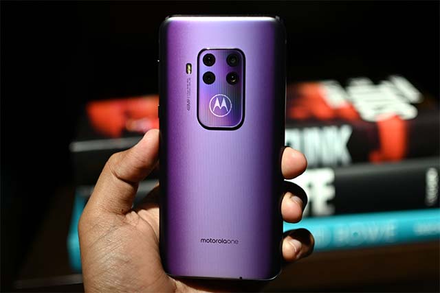 Motorola One Zoom sẽ được bán ra trên toàn thế giới với giá 429 euro
