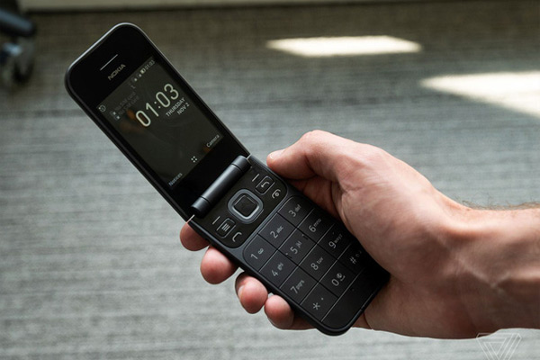 Nokia 2720 Flip 1