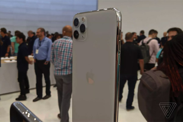 Ảnh thực tế iPhone 11 Pro, Pro Max 13