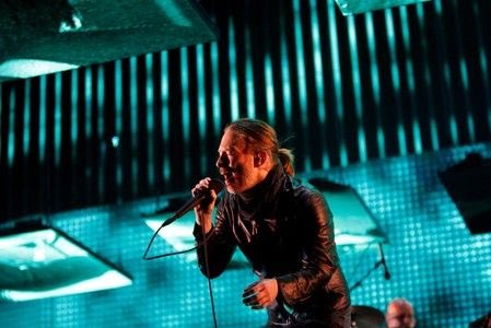 Việc bản quyền bị vi phạm khiến tác giả chịu thiệt hại nặng nề cả về vật chất lẫn tinh thần.