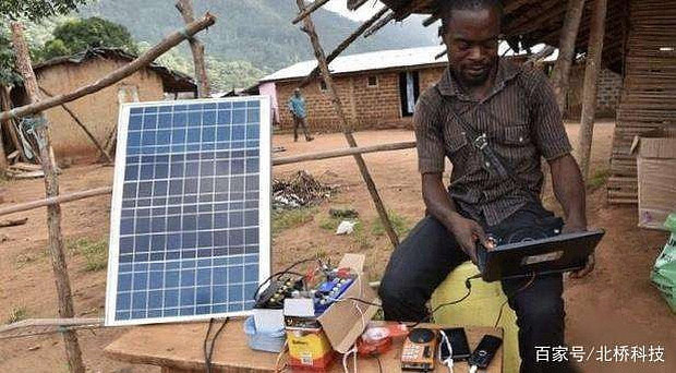 Sạc bằng pin mặt trời