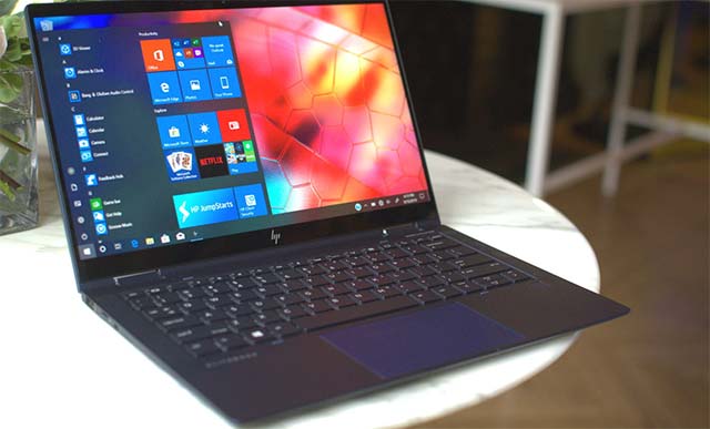 HP Elite Dragonfly sở hữu thiết kế vuông vắn, mỏng, nhẹ, các đường nét được phối hợp hài hòa, ít chi tiết thừa