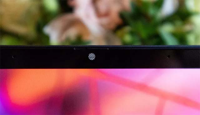 Webcam 720p với khả năng hỗ trợ nhận diện khuôn mặt Windows Hello