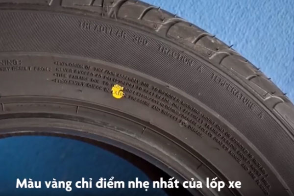 Chấm vàng biểu thị cho điểm nhẹ nhất trên lốp xe