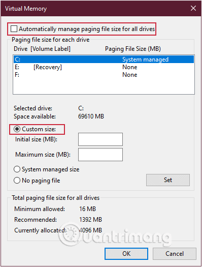 Bỏ tích mục Automatically manage paging file size for all drives và tích chọn Custom size