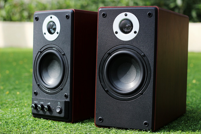 so sánh loa nghe nhạc Bose JBL Sony