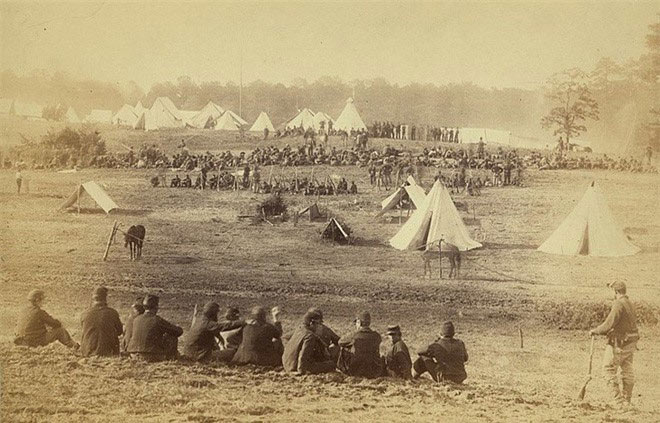 Bức ảnh chụp các tù nhân của Liên minh miền Nam Hoa Kỳ trong những năm diễn ra cuộc Nội chiến