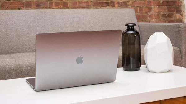 Hiện tại, người dùng có thể truy cập vào trang web của Apple để đặt trước MacBook Pro 16 inch