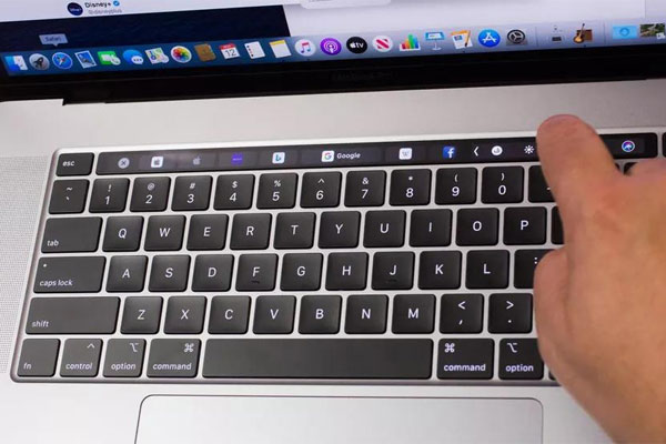 Bàn phím Magic Keyboard của MacBook Pro 16 inch sử dụng cơ chế "cây kéo" truyền thống