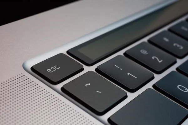 Bàn phím của MacBook Pro 16 inch được thiết kế tách rời