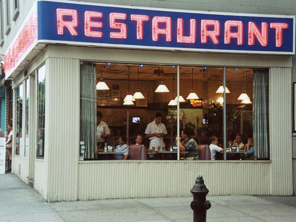 Hàng loạt nhà hàng không được tu sửa chỉ bởi một lỗi đánh máy về mã số thuế