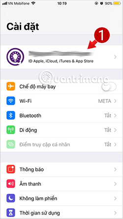 Nhấn vào tên tài khoản ID Apple trong cài đặt iPhone