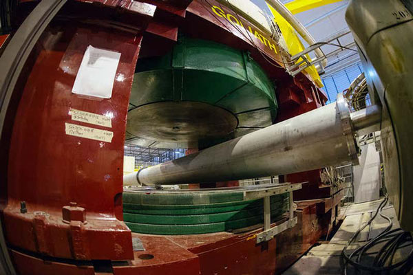 NA64, thí nghiệm tìm lực thứ năm của vật lý được thực hiện bởi các nhà khoa học tại Tổ chức Nghiên cứu Hạt nhân Châu Âu (CERN).