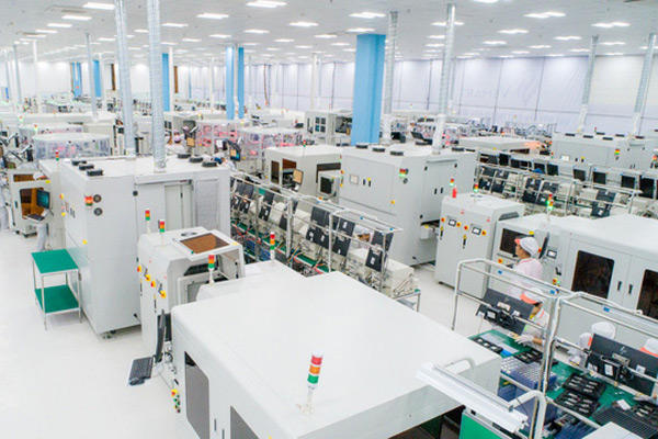 dien thaNhà máy sản xuất điện thoại thông minh của Vsmart 7oai Vsmart 24