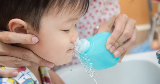 bình rửa mũi chuyên dụng