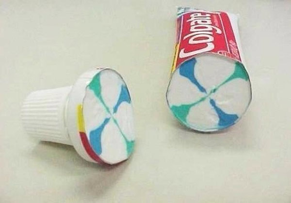 Mặt cắt của tuýp kem đánh răng Colgate trông như thế này đây