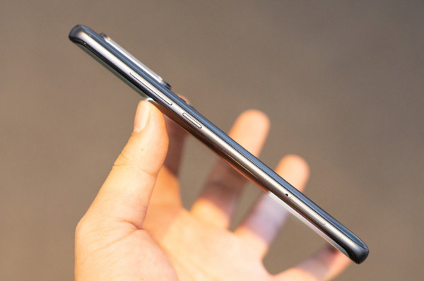 Mi Note 10 được cài đặt sẵn hệ điều hành Android 9 và bộ giao diện MIUI 11 mới