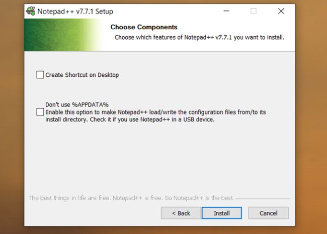 Các file cấu hình của bạn sẽ vẫn còn trong thư mục Program Files
