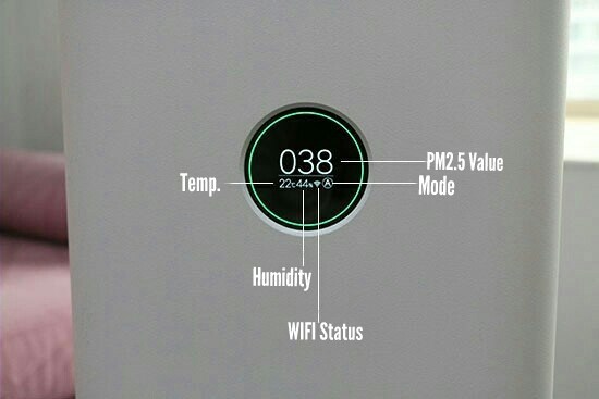 Một điểm cộng nữa là màn hình OLED với vòng tròn 3 màu thân thiện với người dùng