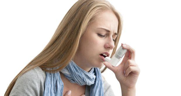 Người bị hen suyễn thường có đờm ở cổ họng