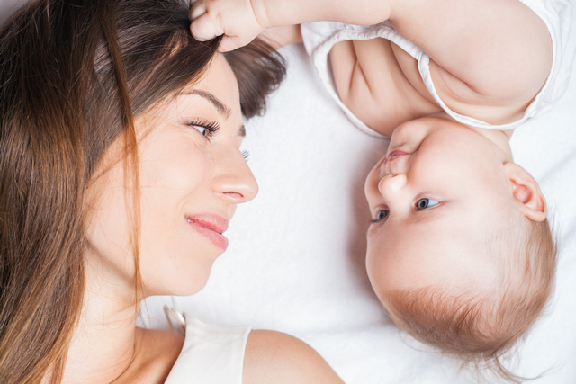 Rụng tóc sau sinh - Nguyên nhân và cách trị hiệu quả tại nhà