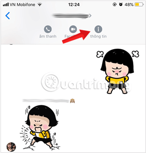 Nhấn vào biểu tượng Thông tin để đổi tên nhóm chat trên iPhone