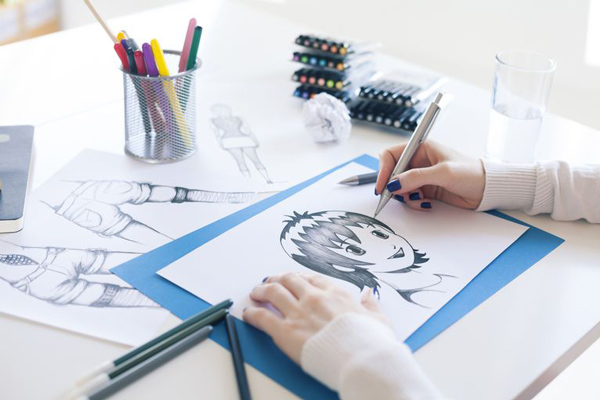 Vẽ nhân vật anime trên giấy