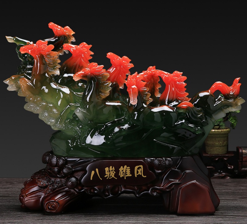 Tượng ngựa bằng ngọc, tượng ngựa mạ vàng