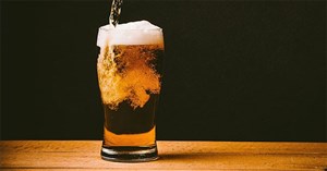 Sau khi uống rượu, bia bao lâu thì được lái xe?