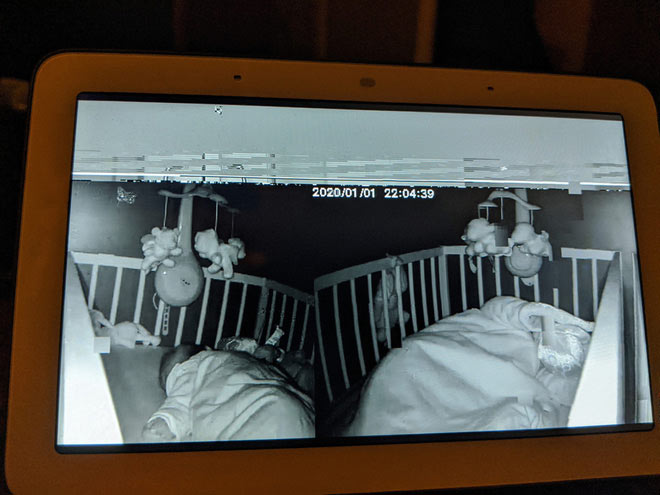 Camera an ninh của Xiaomi hiển thị hình ảnh của nhà người lạ mỗi khi kết nối với màn hình Nest Hub của Google.