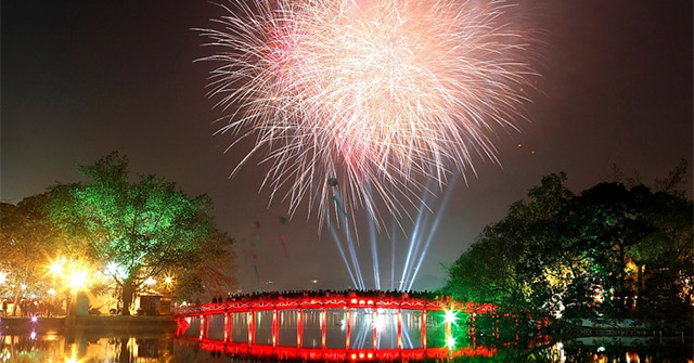 Fireworks schedule April 30 in Hanoi