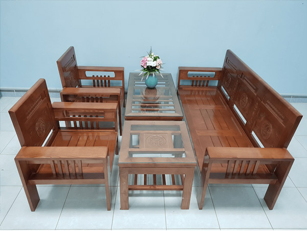 Bộ bàn ghế Phúc Lộc Thọ làm bằng gỗ Sồi Nga