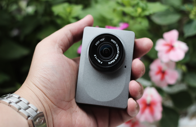 Camera hành trình Xiaomi Yi Smart Car DVR