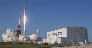 SpaceX sắp cho nổ một tên lửa đẩy trị giá hàng chục triệu USD trên Đại Tây Dương