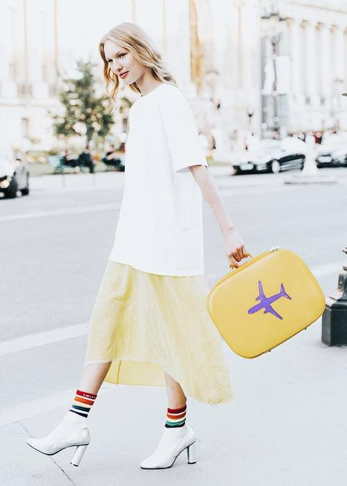 Vờ như đang bước đi