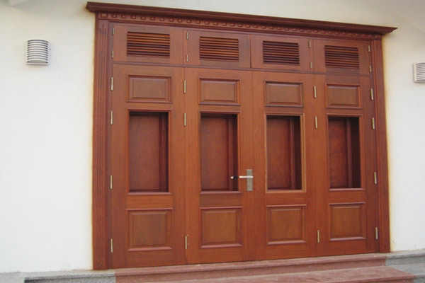 Mẫu cửa gỗ 4 cánh đẹp 1