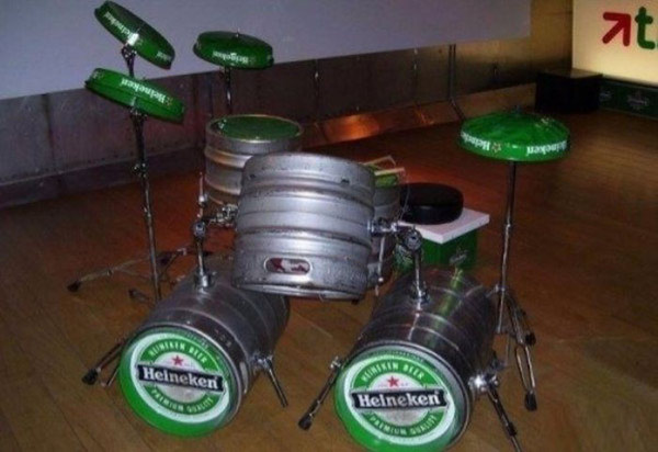 Tay trống với trí tưởng tượng bay rất cao và xa