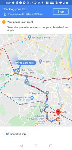 Truy cập vào mục Stay Safer và chọn phần Share live trip