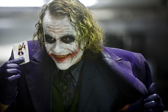 Hình nền Joker: Là người hâm mộ của Joker, bạn muốn có một hình nền độc đáo và sáng tạo để thể hiện sự yêu thích của mình? Hãy xem ngay hình ảnh Joker chất lượng cao và ấn tượng để tìm cho mình một bức hình nền ưng ý nhất!