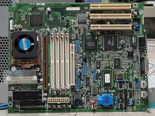 PC có thể tự nhớ và theo dõi thời gian khi không có Internet
