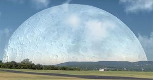 Điều gì xảy ra khi Mặt trăng tiến sát Trái đất, ở khoảng cách 420km như Trạm vũ trụ quốc tế (ISS) hiện nay?