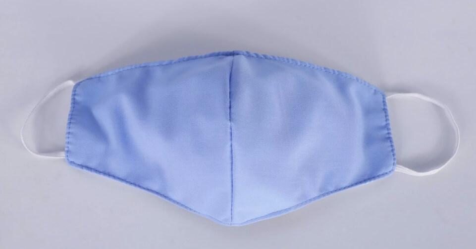 Khẩu trang phủ muối hấp tinh dầu tràm được sản xuất tại Việt Nam.