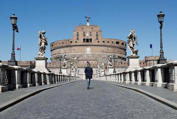 Castel Sant'Angelo tại Rome, Italy vào ngày 23/3
