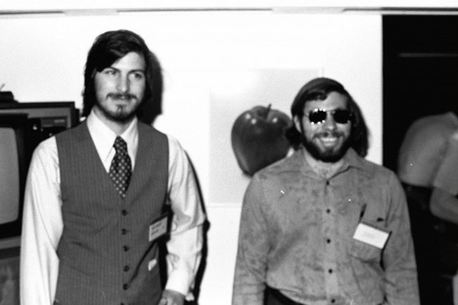 Steve Wozniak là người đồng sáng lập công ty Apple Computer