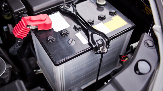 Khi mua ắc quy mới cần phải chọn loại có kích thước phù hợp, tương đương với loại cũ